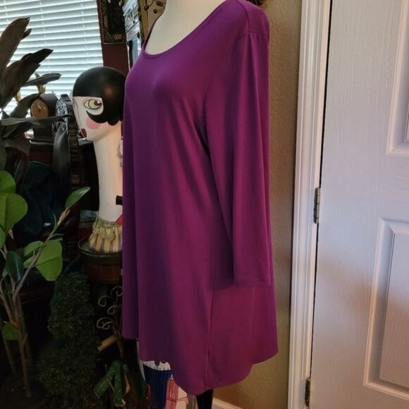 Susan Graver Essentials Top Solid Purple Large Career Work 3/4 Sleeve QVC NICE! - Picture 3 of 6